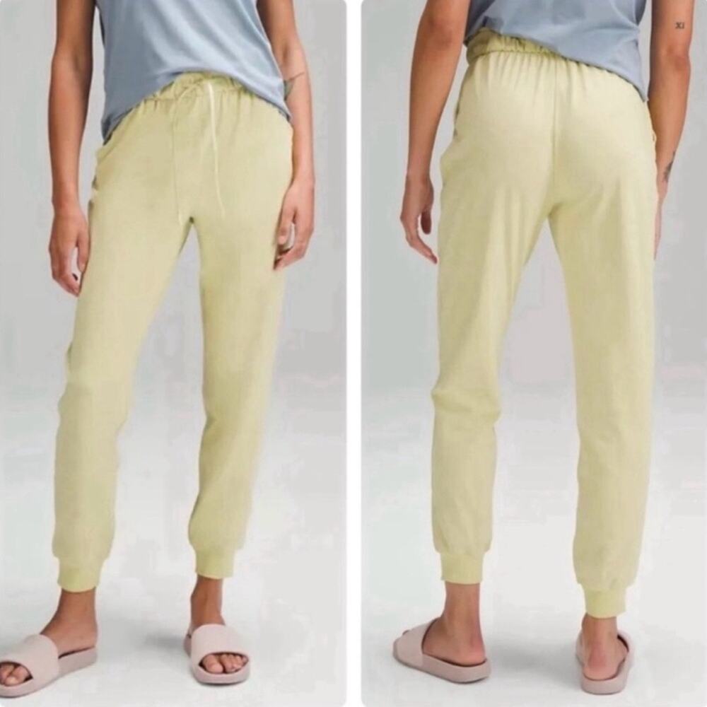 Lululemon Stretch High-Rise‎ Drawstring Nulu Jogger in Finch Yellow.